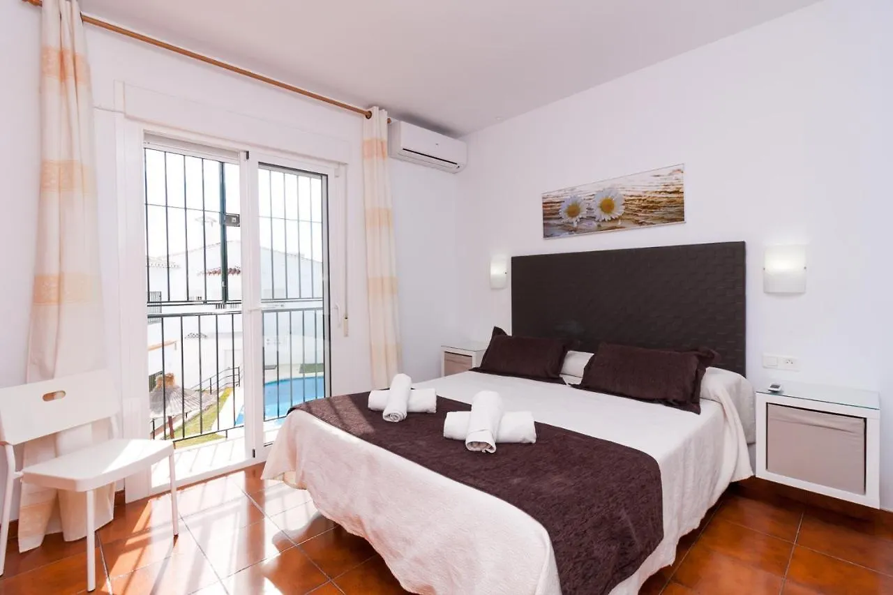 Apartamentos Luna de Nerja 0*,  España